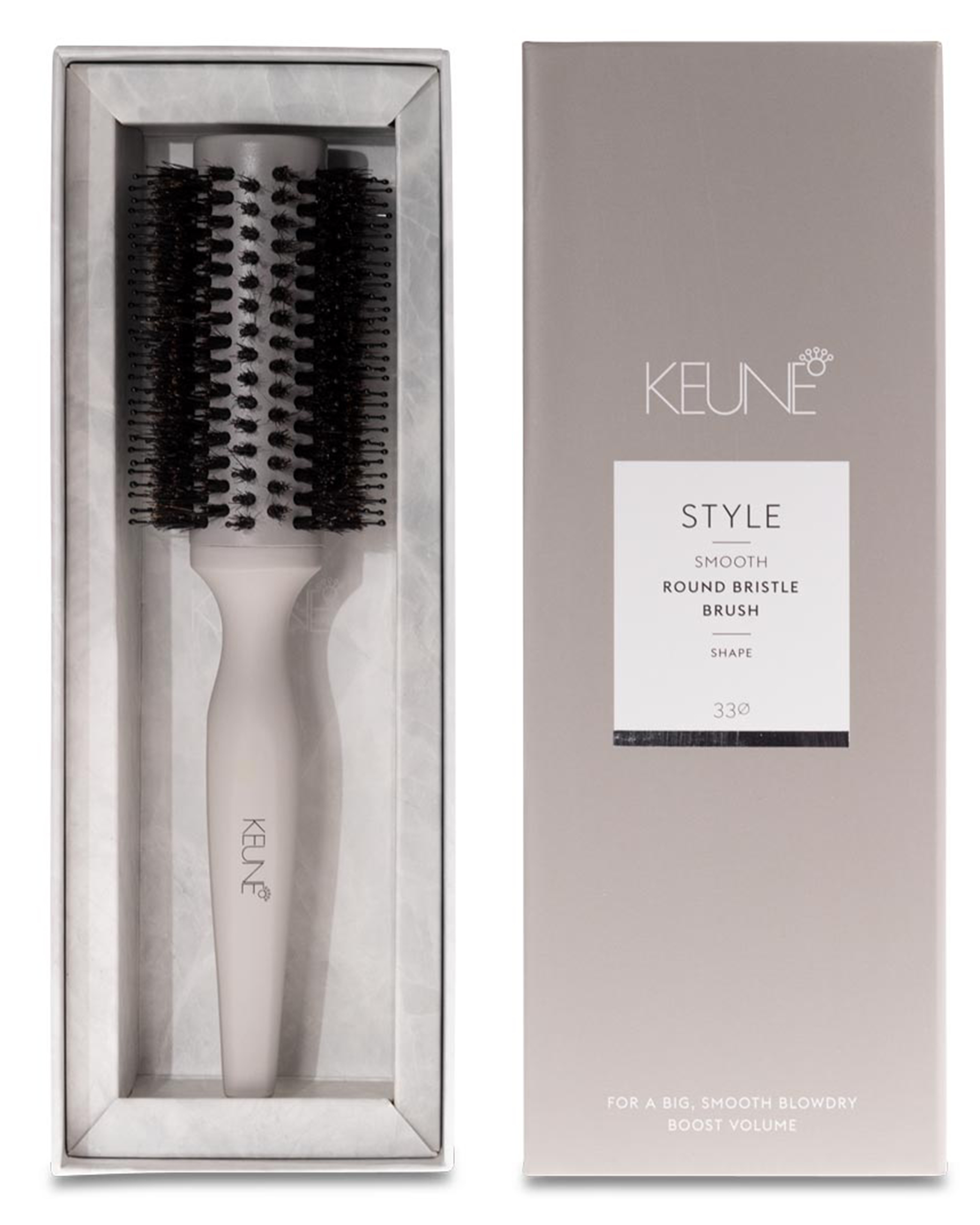 Avec la brosse professionnelle KEUNE THERMAL BRISTLE BRUSH 33MM, obtenez des séchages lisses, du volume et une action anti-frisottis exceptionnels. Elle lisse et fait briller les cheveux. Sur keune.ch